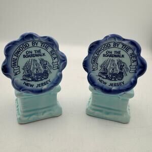 Vtg Arrow Japan Wildwood By The Sea NJ Boardwalk Gramophone Salt Pepper Shakers